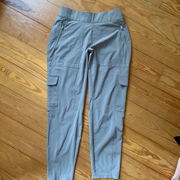 Athleta pants with pockets - Picture 1 of 4